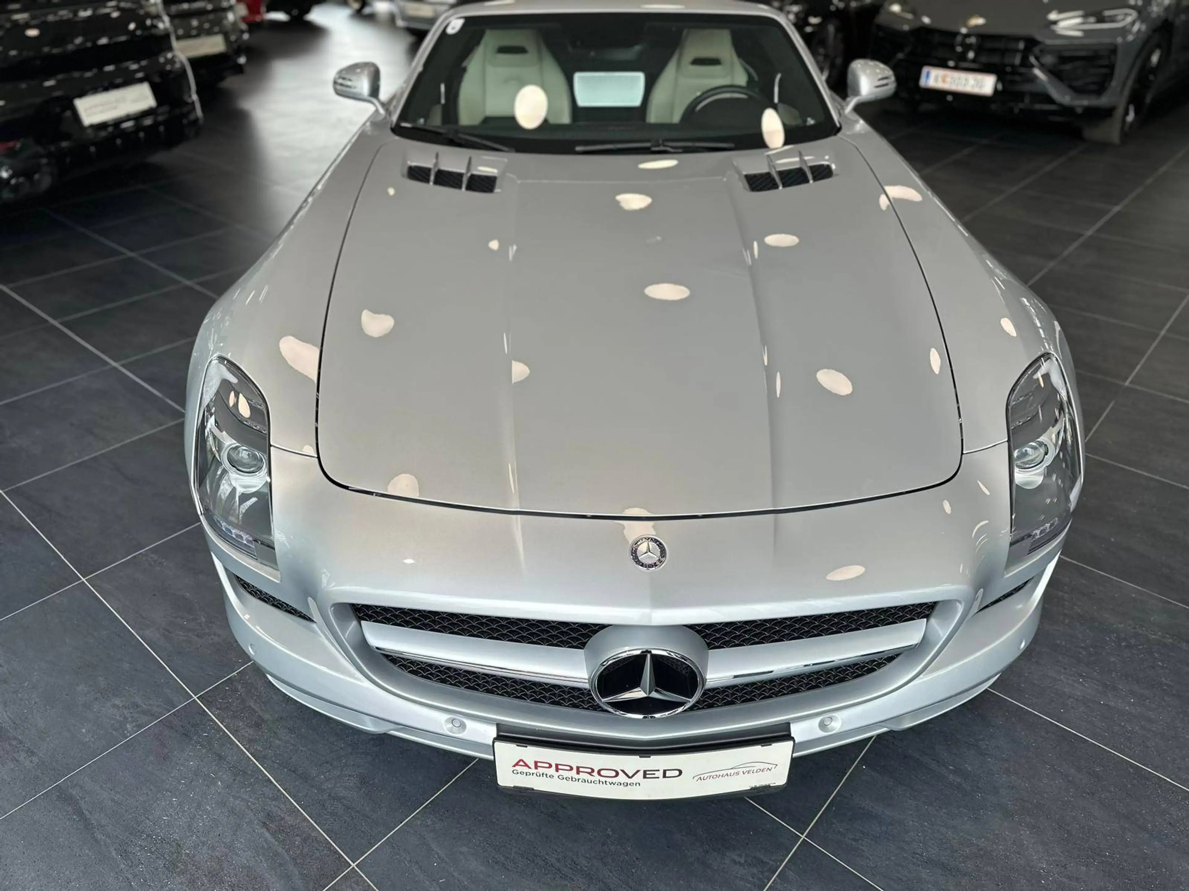 Mercedes-Benz SLS Roadster — photo 6