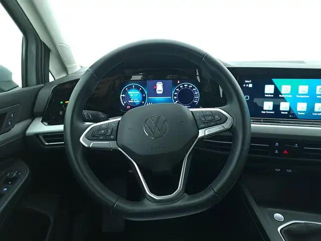 Volkswagen Golf view 11