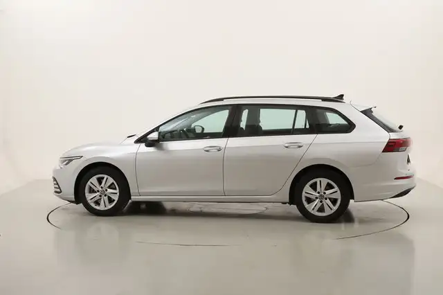 Volkswagen Golf view 2