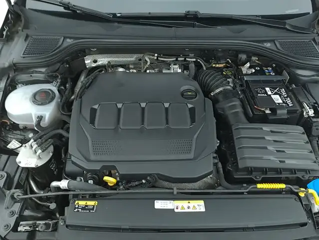 Volkswagen Golf view 13