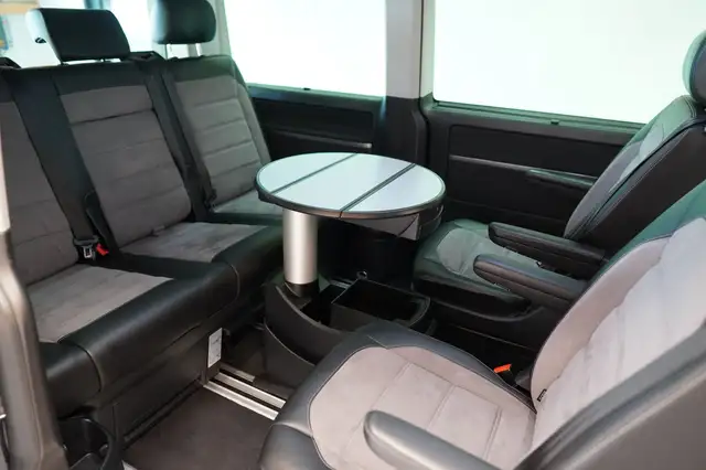 Volkswagen T6.1 Multivan 2,0 TDI DSG G.Six "LED*AHK*R-KAM*VIRTUAL" Ansicht 25