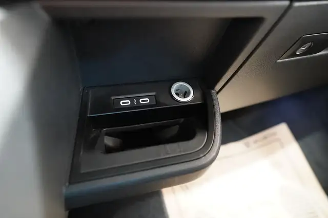 Volkswagen T6.1 Multivan 2,0 TDI DSG G.Six "LED*AHK*R-KAM*VIRTUAL" Ansicht 38