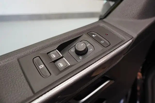 Volkswagen T6.1 Multivan 2,0 TDI DSG G.Six "LED*AHK*R-KAM*VIRTUAL" Ansicht 14