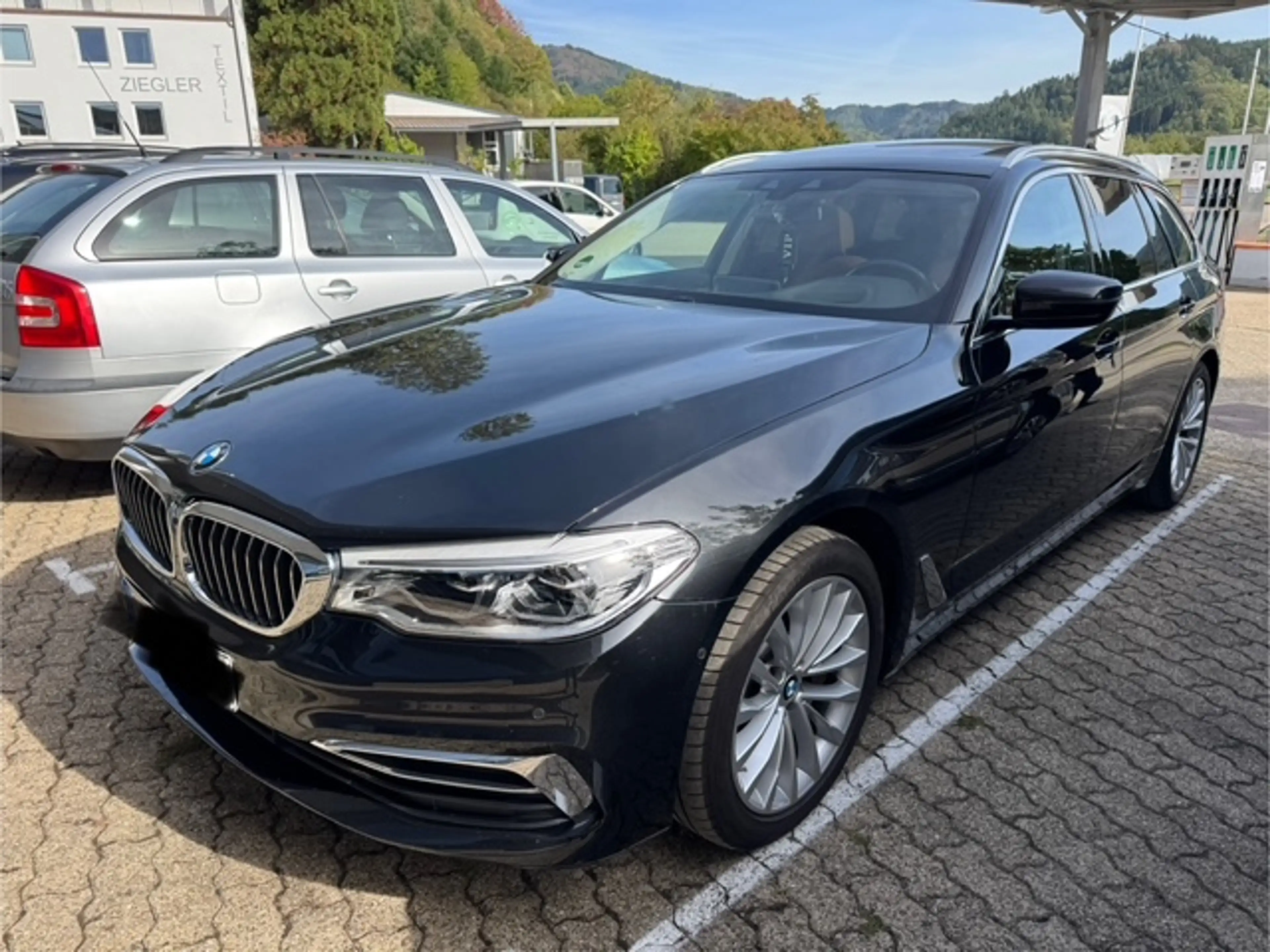 BMW 530 5er Touring Diesel 530d xDrive Touring Aut. Luxury Line