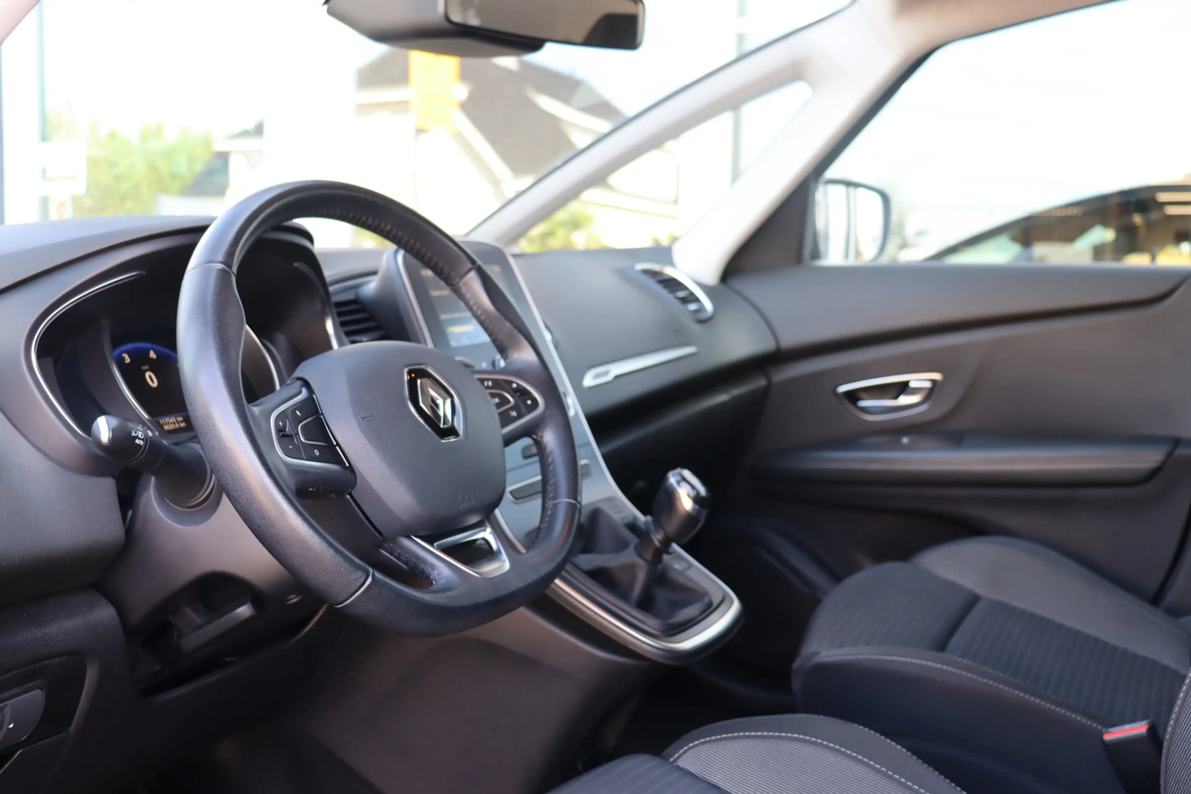 Renault Scenic 1.2 TCe Zen, Climate, Cruise, Navigatie, Prijs Is — photo 9