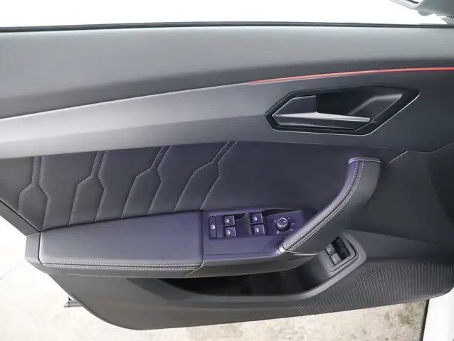 Cupra Formentor view 8