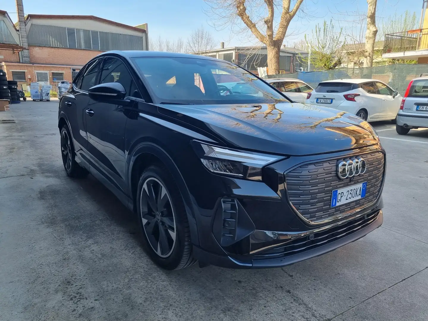 Audi Q4 e-tron Q4 Sportback e-tron 35 Zwart - 2
