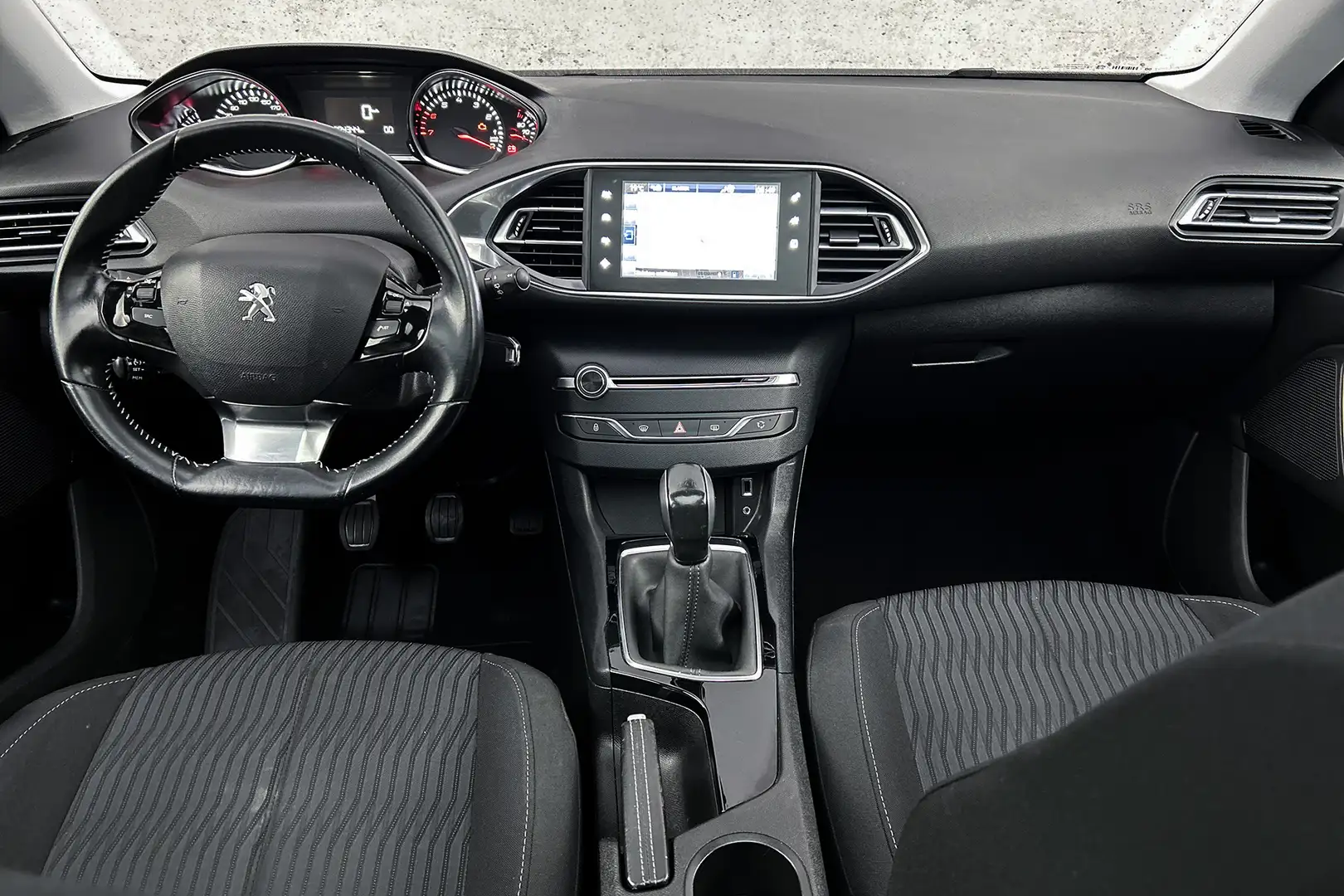Peugeot 308 1.2 PureTech Blue Lion | Panoramadak | Climate con Rouge - 2