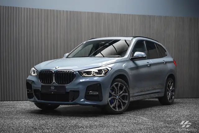 BMW X1 view 5