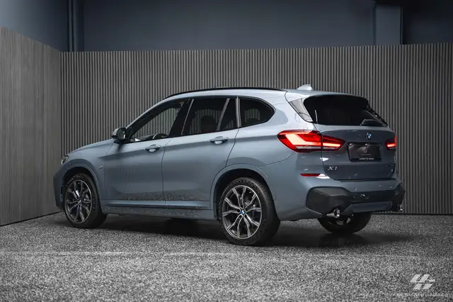 BMW X1 view 8