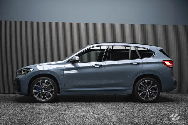 BMW X1 view 4