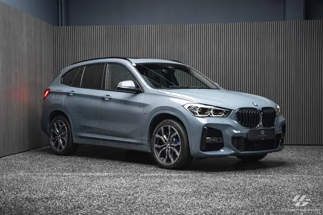 BMW X1 view 2