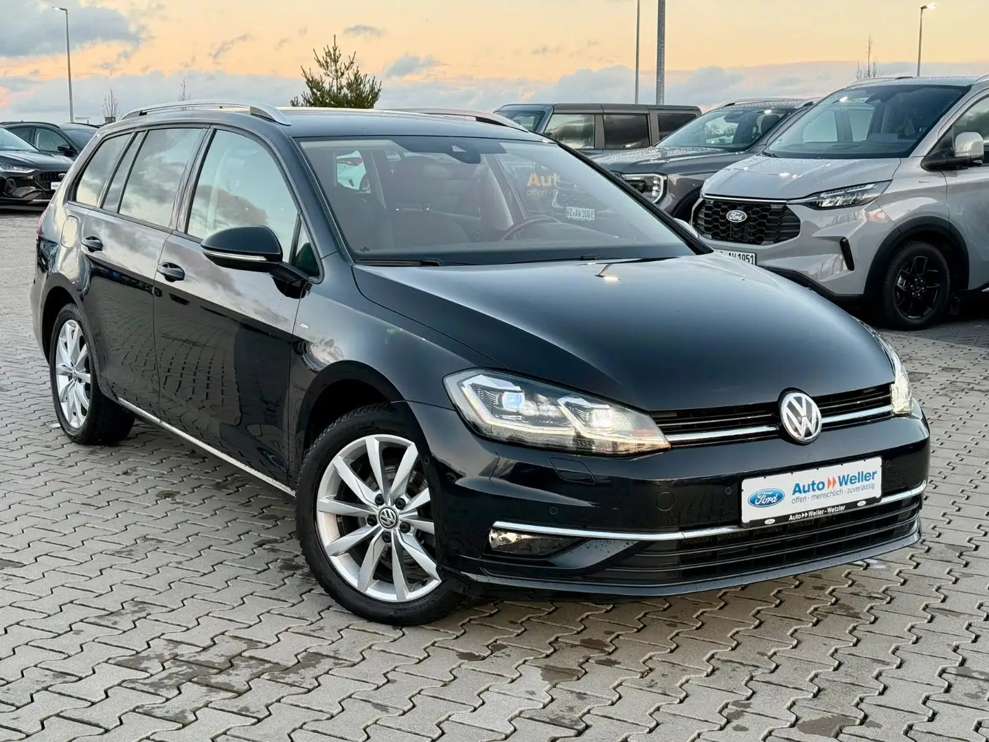 Volkswagen Golf VII Variant Join 1.5 TSi DSG Standheizung Schwarz - 2