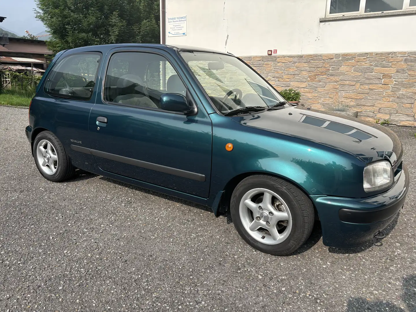 Nissan Micra 3p 1.3 16v SLX - 2