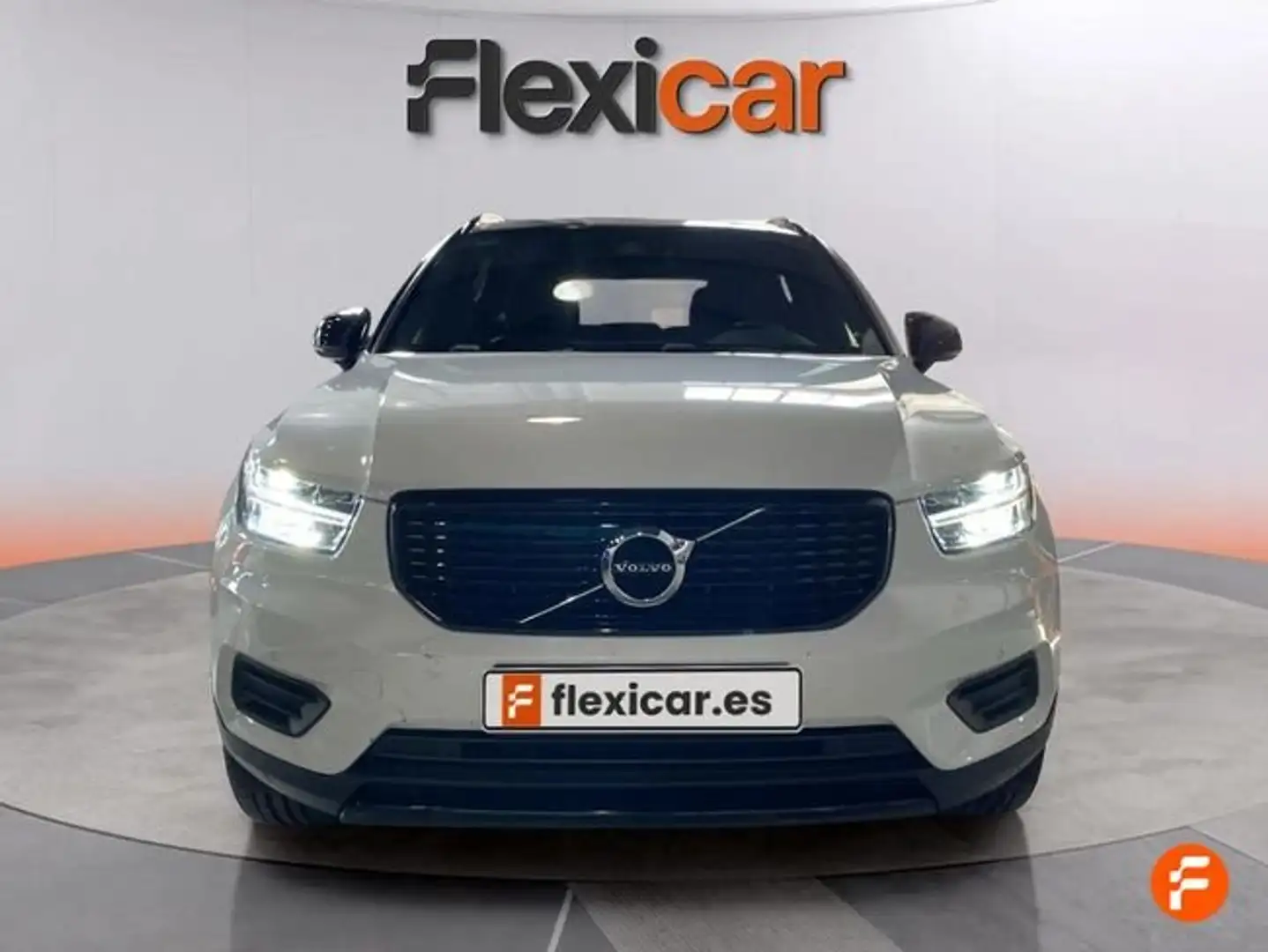 Volvo XC40 D3 R-Design AWD Aut. Blanco - 2