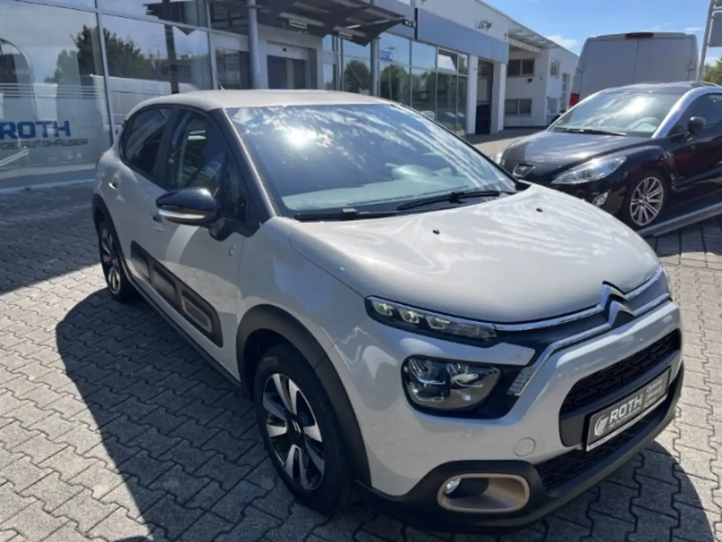 Citroen C3 1.2 PureTech 82 C-SERIES LED Klimaautom DAB Spurha Beige - 2