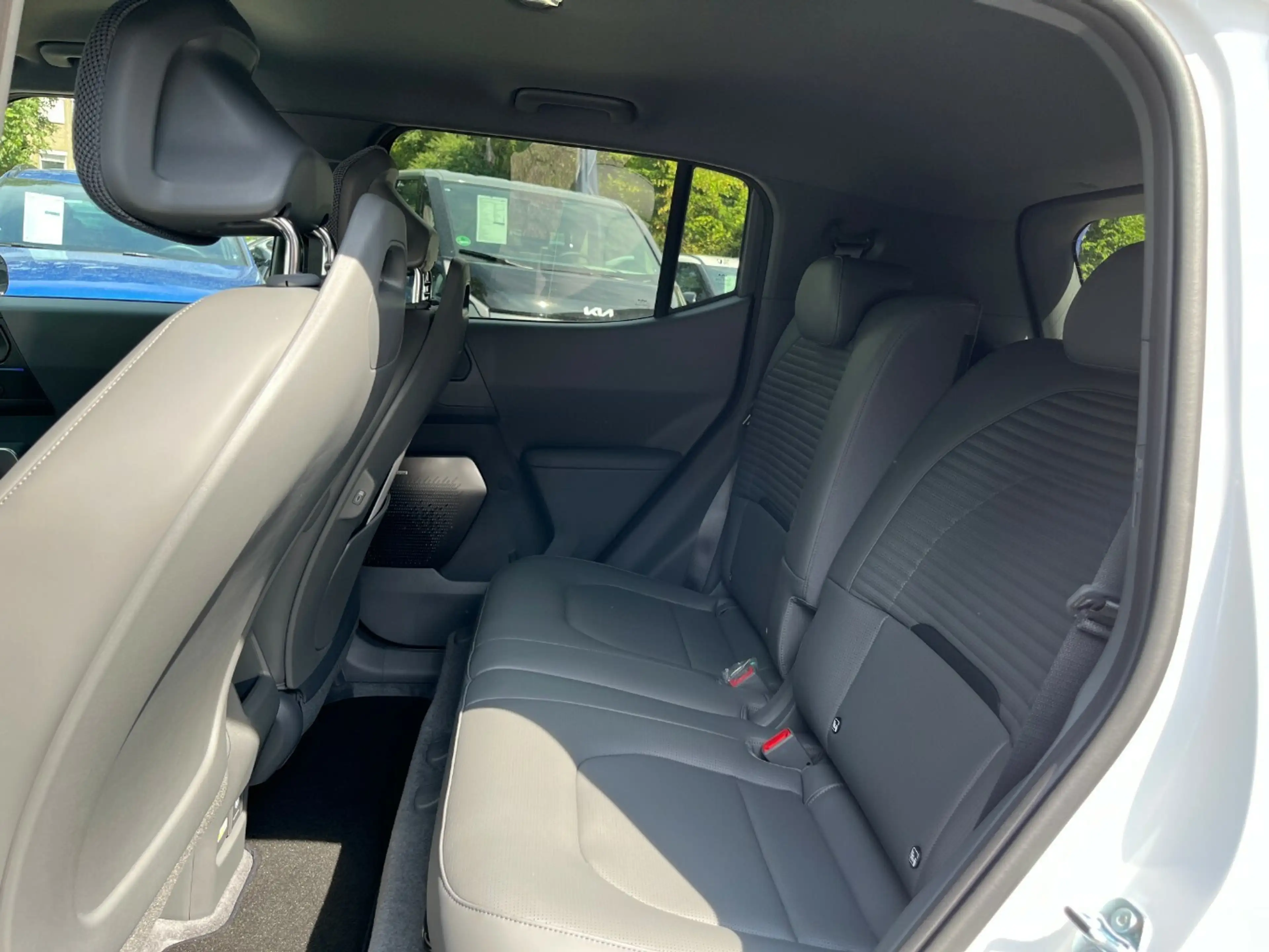 Kia EV2 99,5 kW 61-kWh; Black-Line, 4 Sitze — photo 9