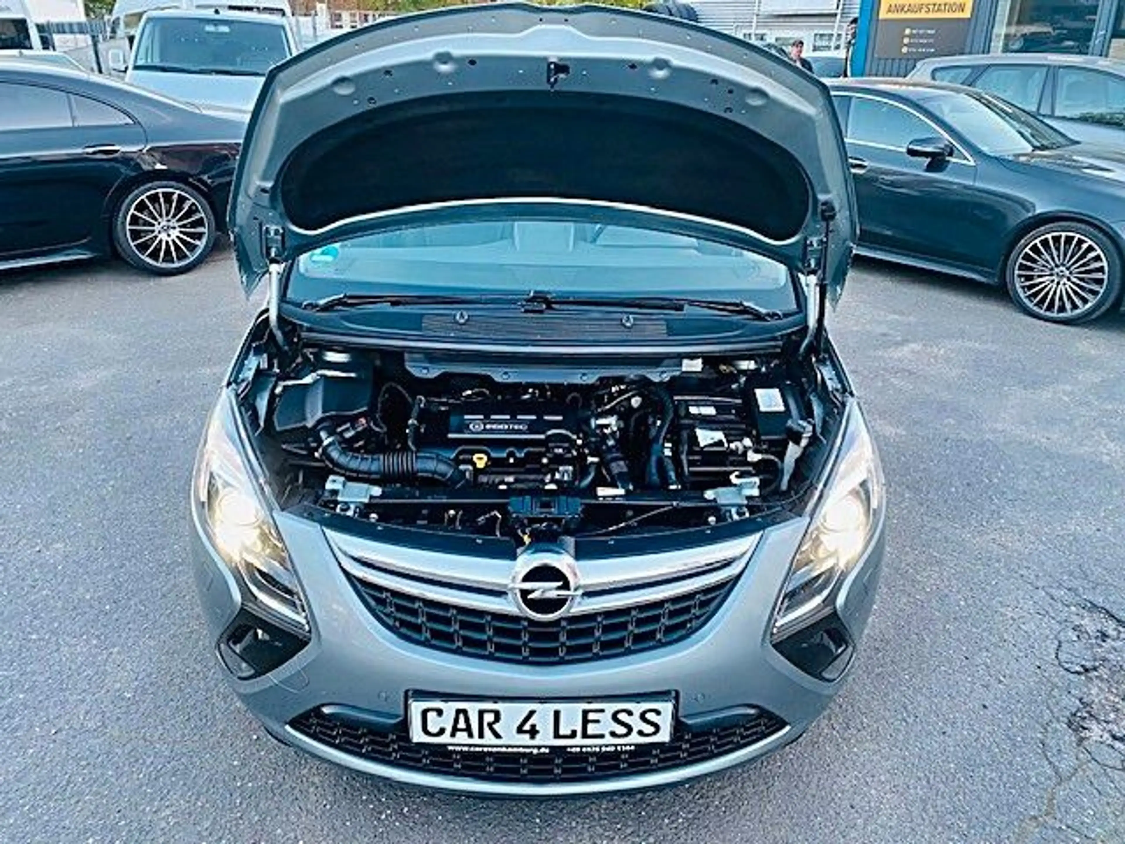 Opel Zafira Tourer 1.4 Turbo ecoFLEX INNOVATION S/S — photo 24