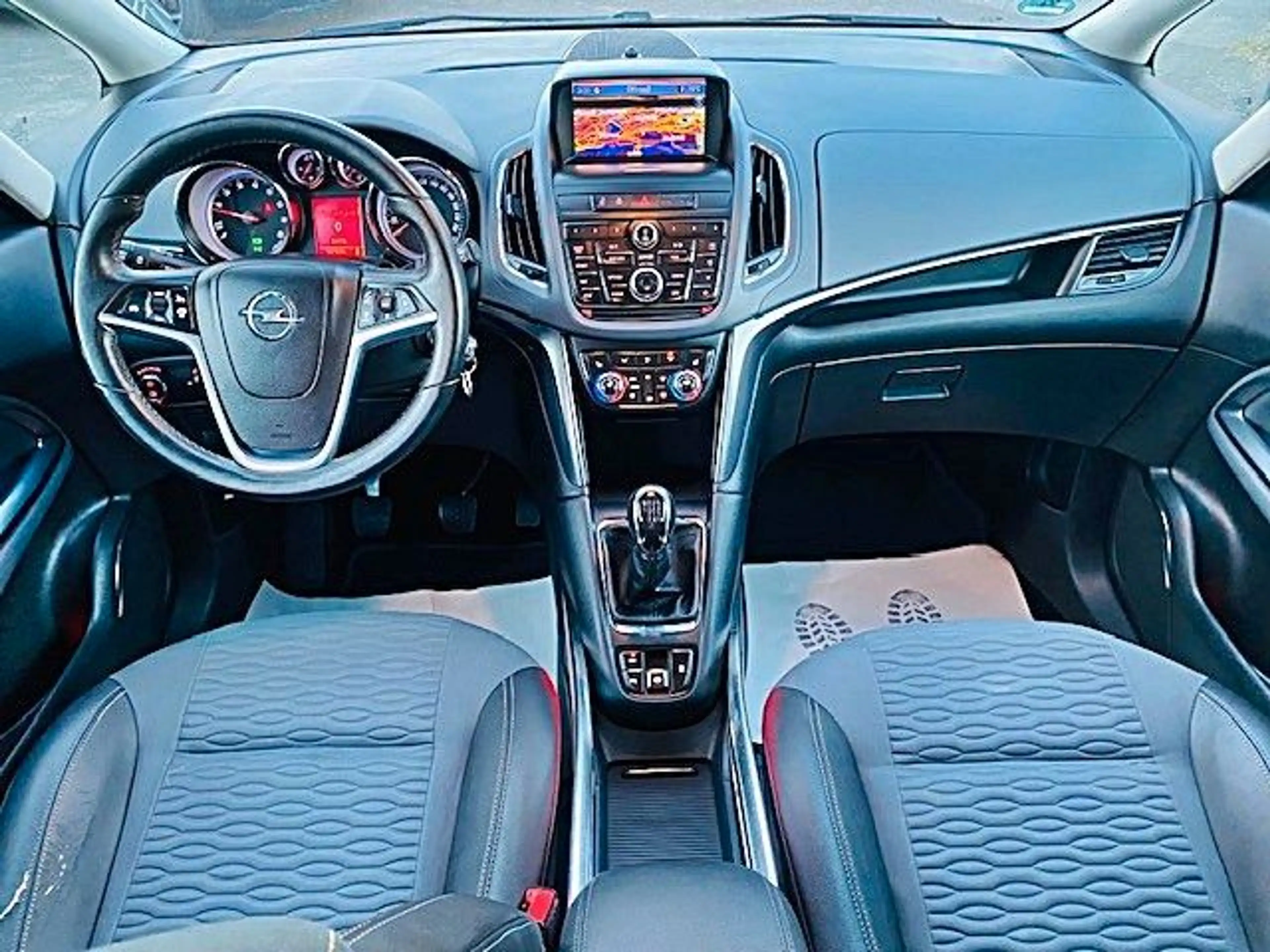 Opel Zafira Tourer 1.4 Turbo ecoFLEX INNOVATION S/S — photo 12