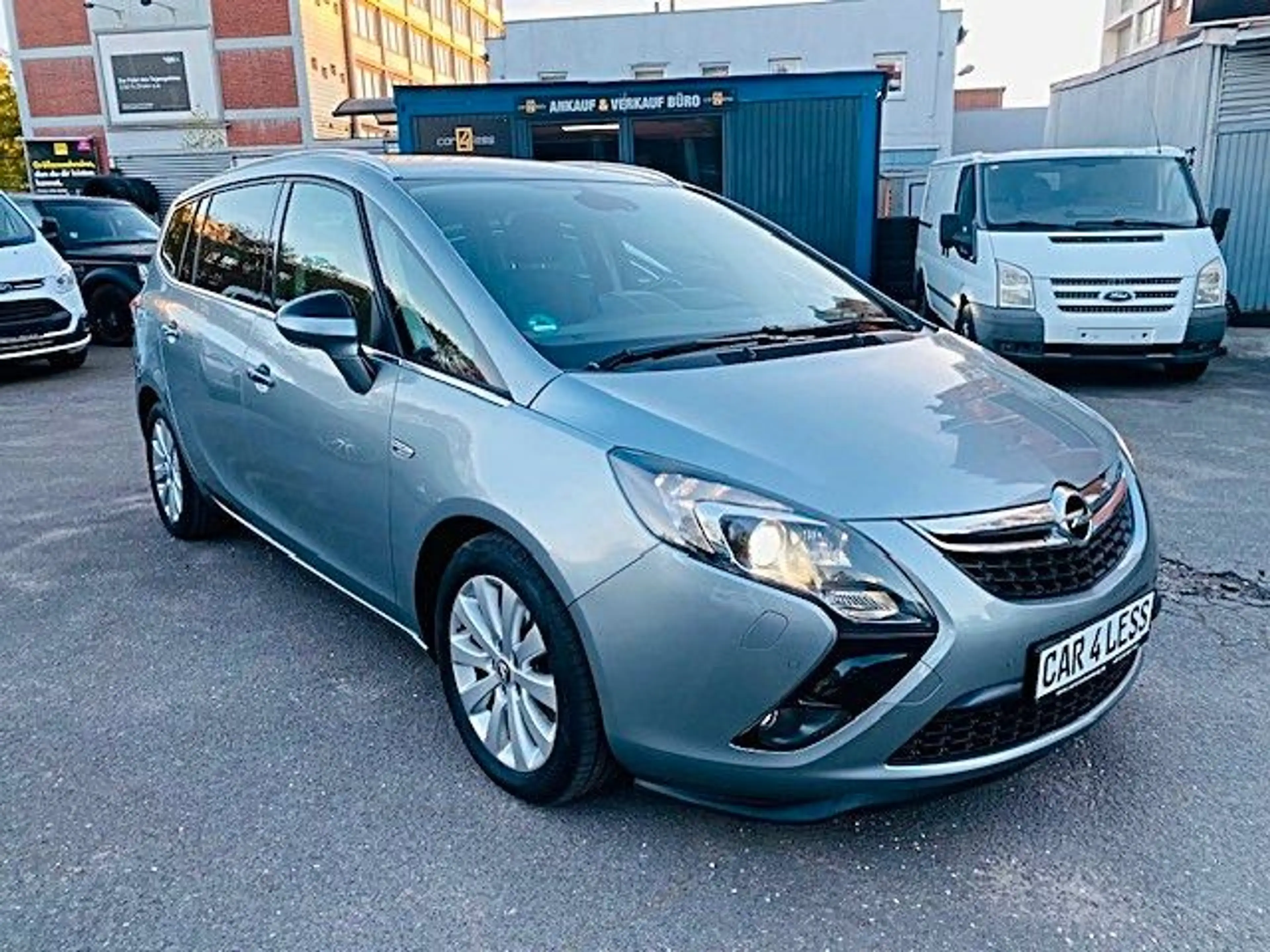 Opel Zafira Tourer 1.4 Turbo ecoFLEX INNOVATION S/S — photo 31