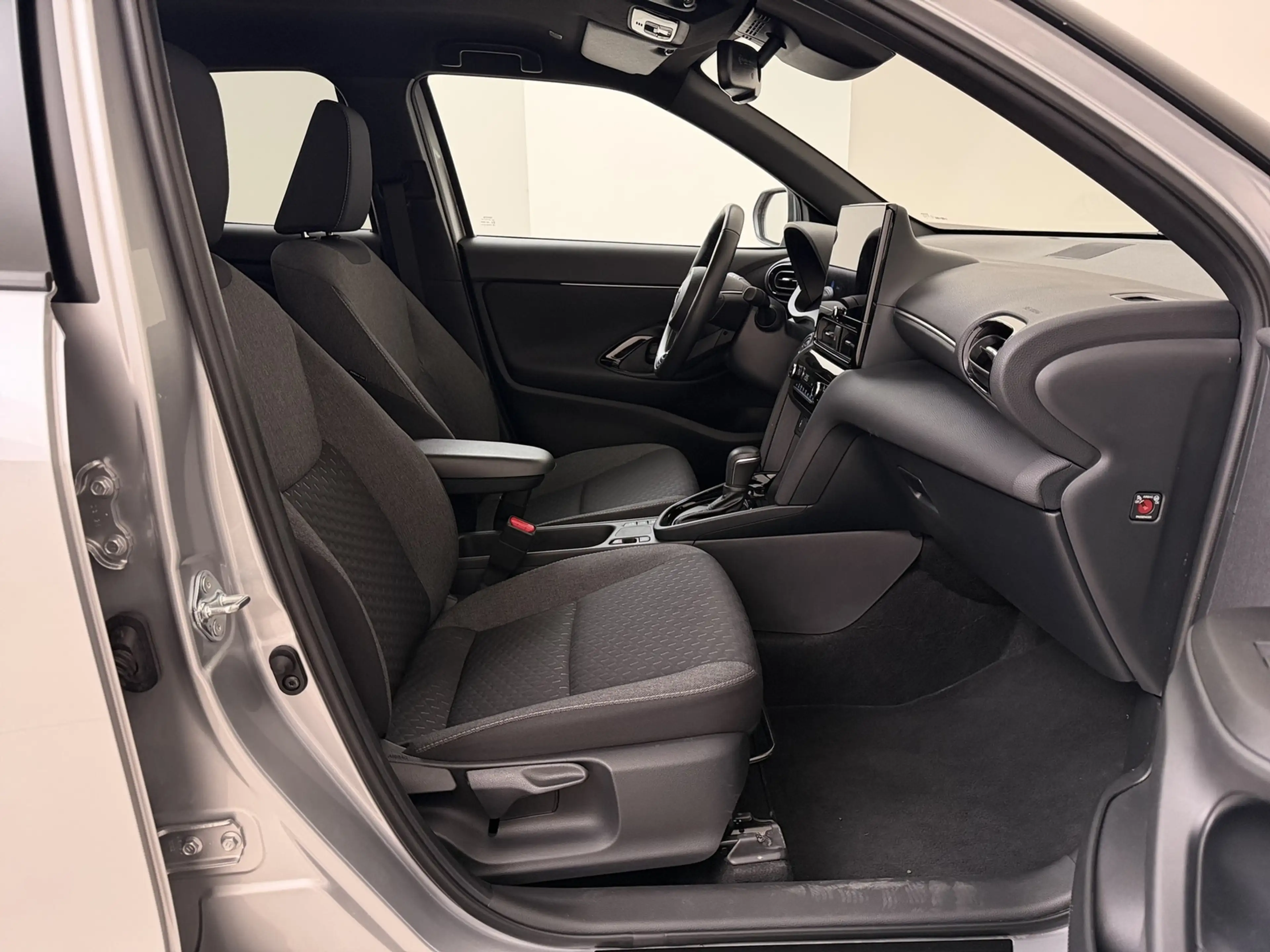 Toyota Yaris Cross 1.5 Hybrid 115 Dynamic I Stuur en Stoelverwaming I — photo 12