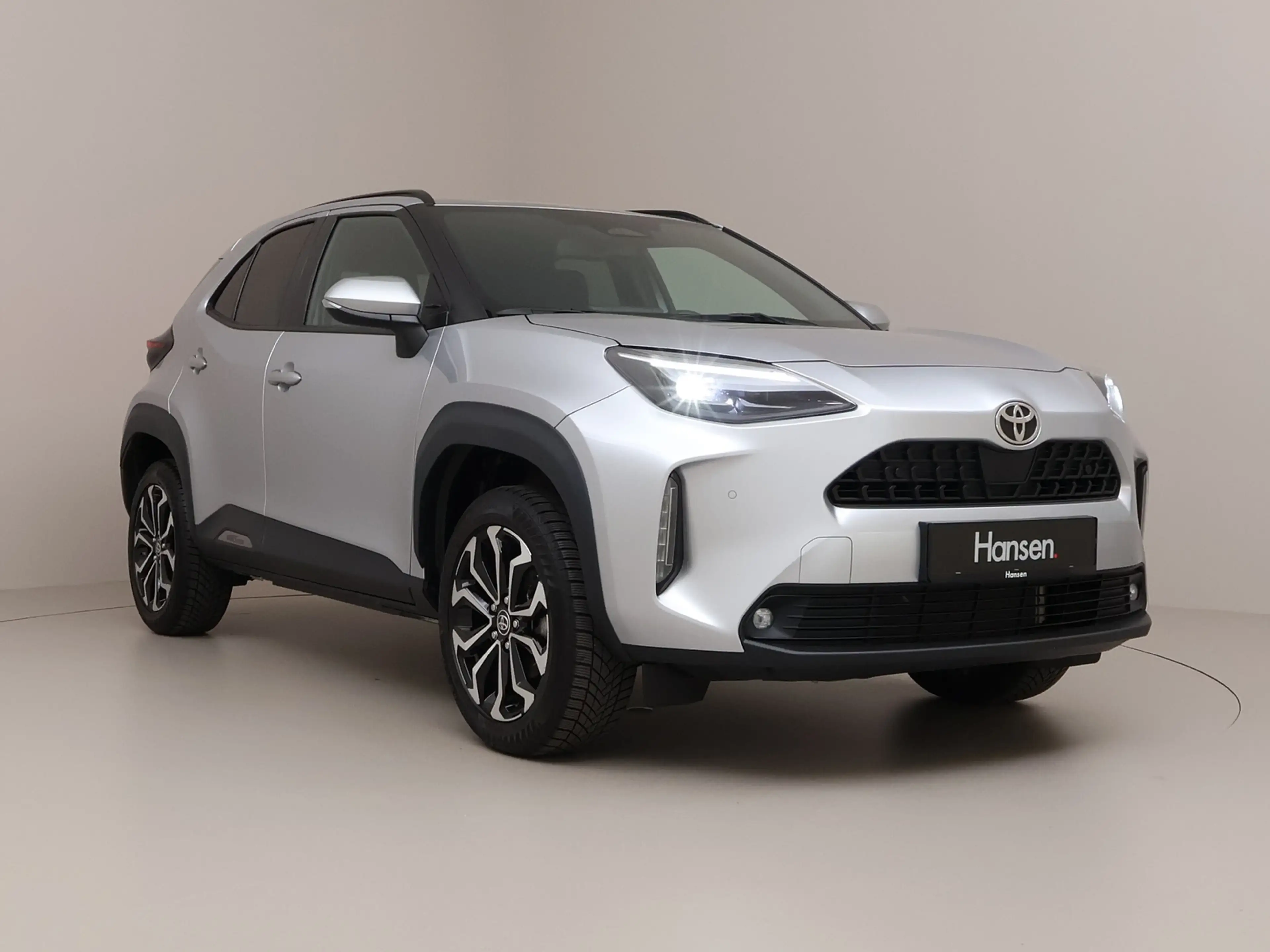 Toyota Yaris Cross 1.5 Hybrid 115 Dynamic I Stuur en Stoelverwaming I — photo 4