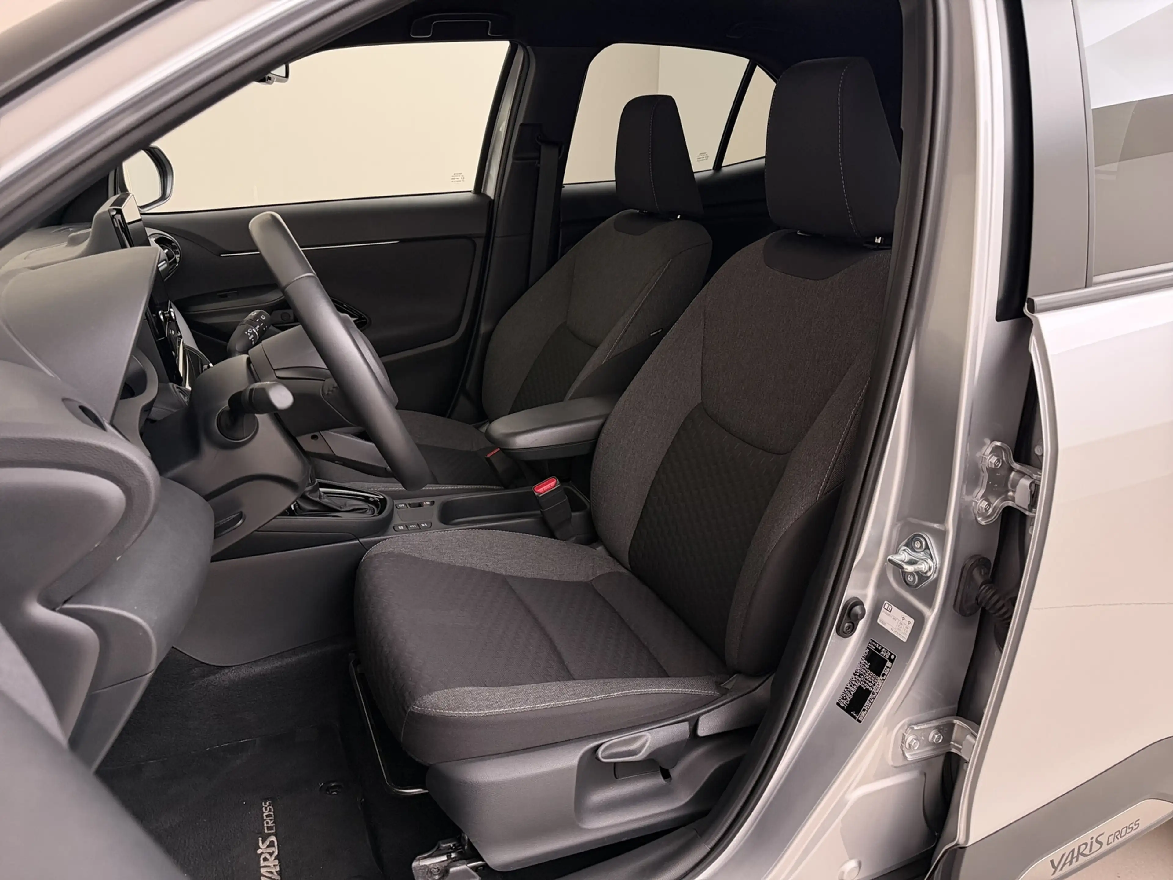 Toyota Yaris Cross 1.5 Hybrid 115 Dynamic I Stuur en Stoelverwaming I — photo 3
