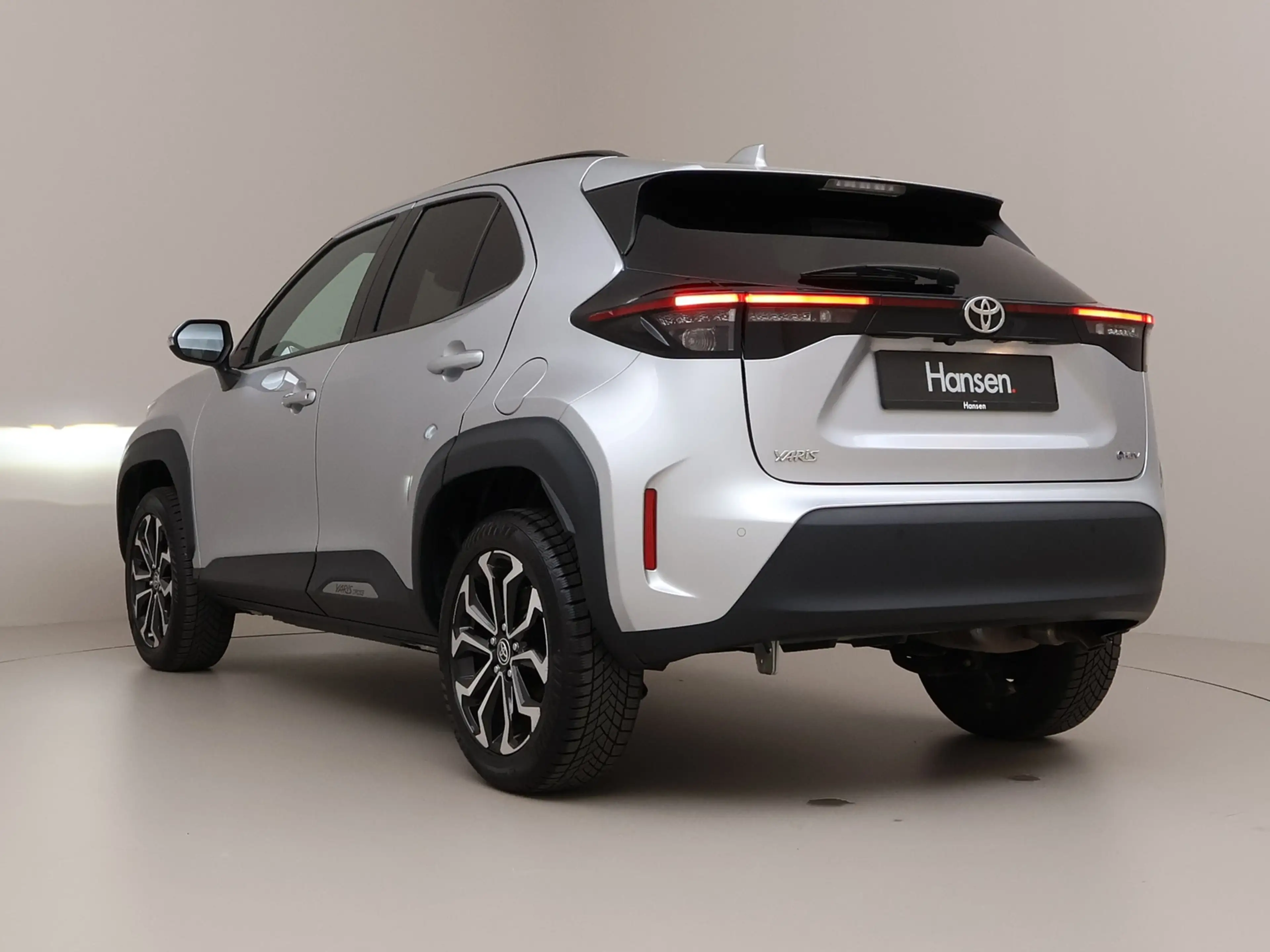 Toyota Yaris Cross 1.5 Hybrid 115 Dynamic I Stuur en Stoelverwaming I — photo 5