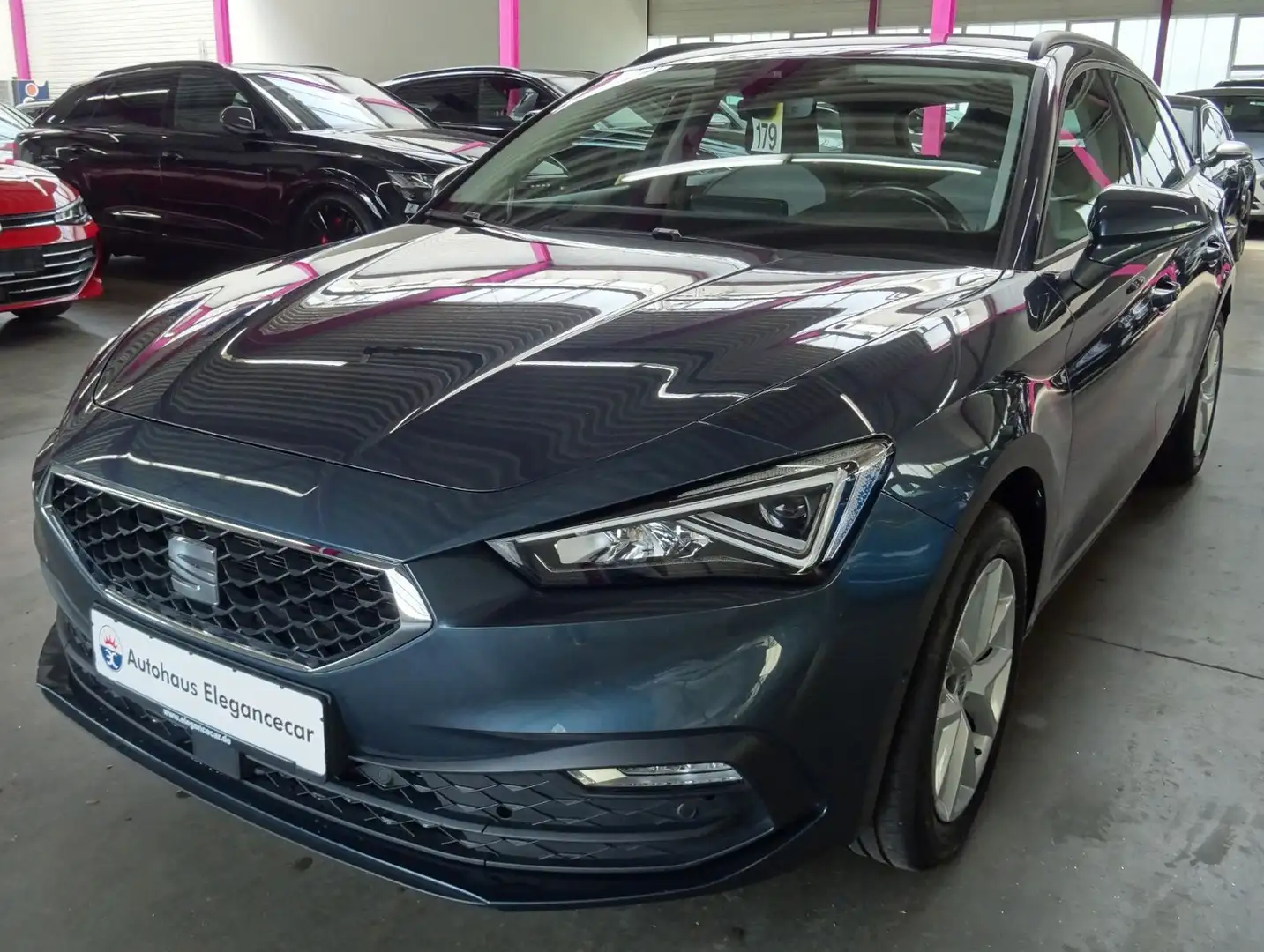 SEAT Leon LEON ST 2.0 TDI*AHK*ACC*CAM*KEY*LED*EL.HECK.* Grigio - 1