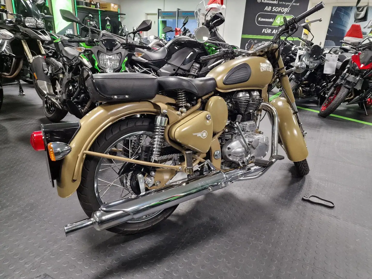 Royal Enfield Classic 500 Dessert Storm Beige - 2