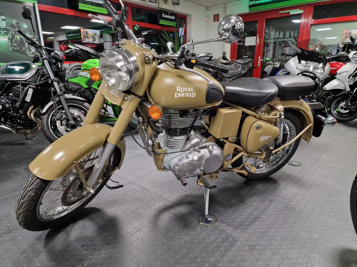 Royal Enfield Classic 500 Dessert Storm Beige - 1