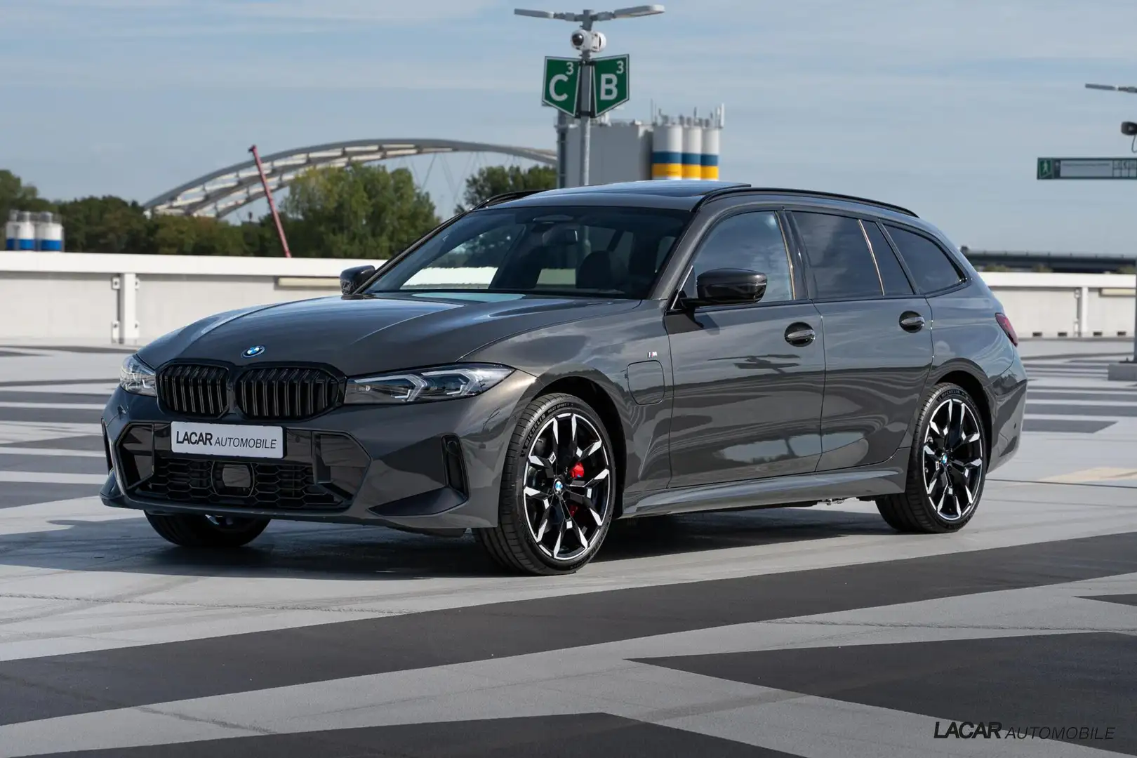 BMW 330 3-serie Touring 330e xDrive I M Sport Pro I 83k NP Gris - 1