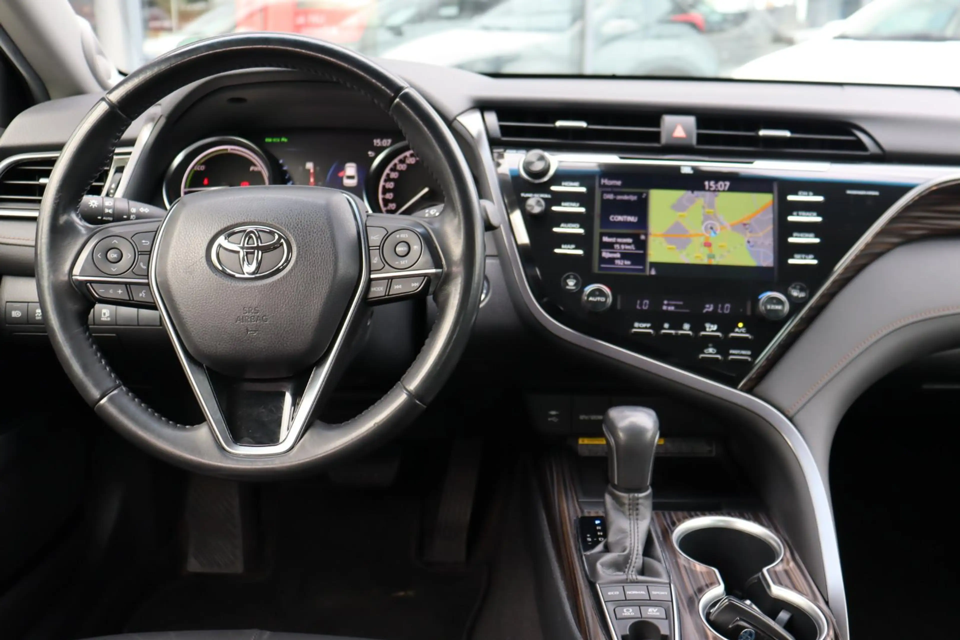 Toyota Camry 2.5 Hybrid Premium, JBL, Climate control, LM velge — photo 4