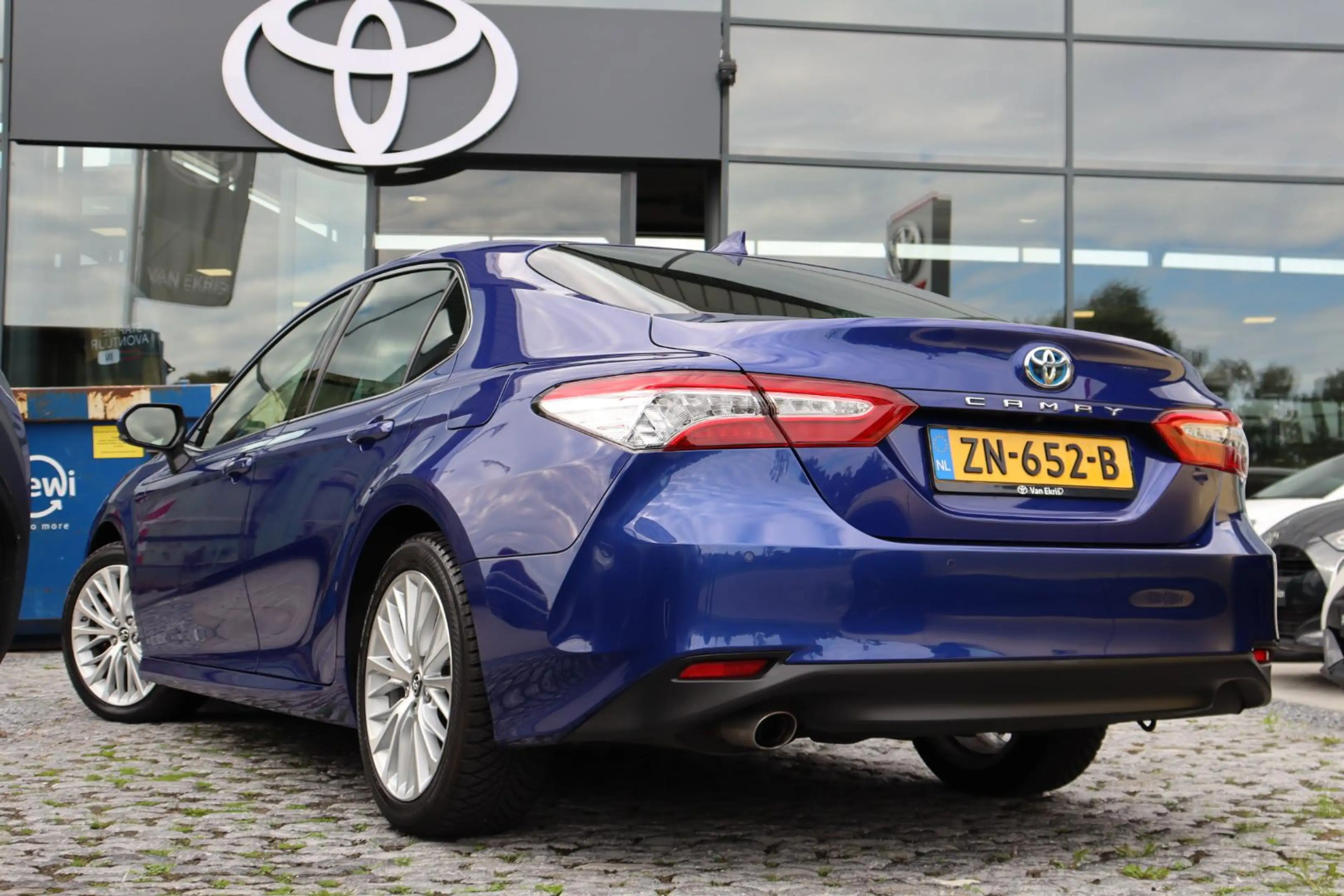 Toyota Camry 2.5 Hybrid Premium, JBL, Climate control, LM velge — photo 5