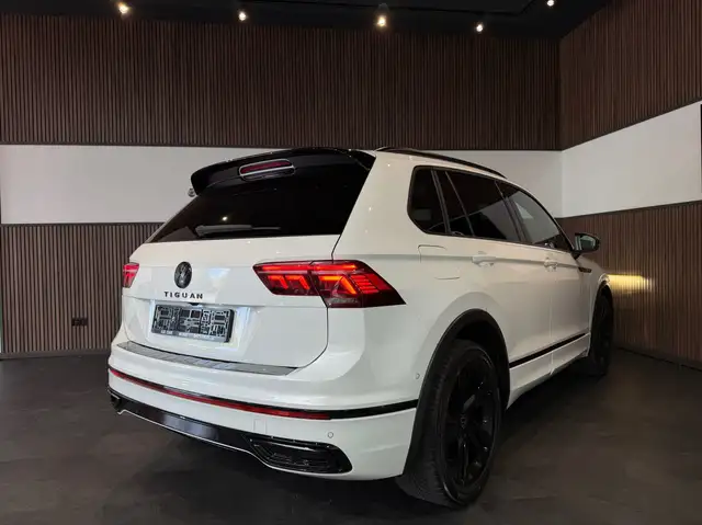 Volkswagen Tiguan view 6