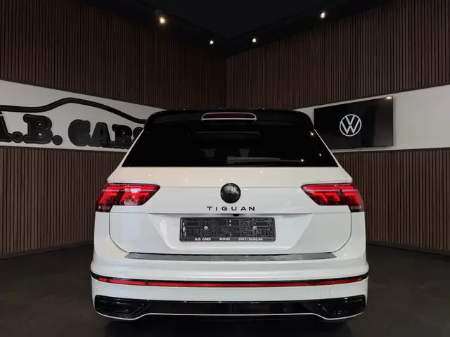 Volkswagen Tiguan view 5