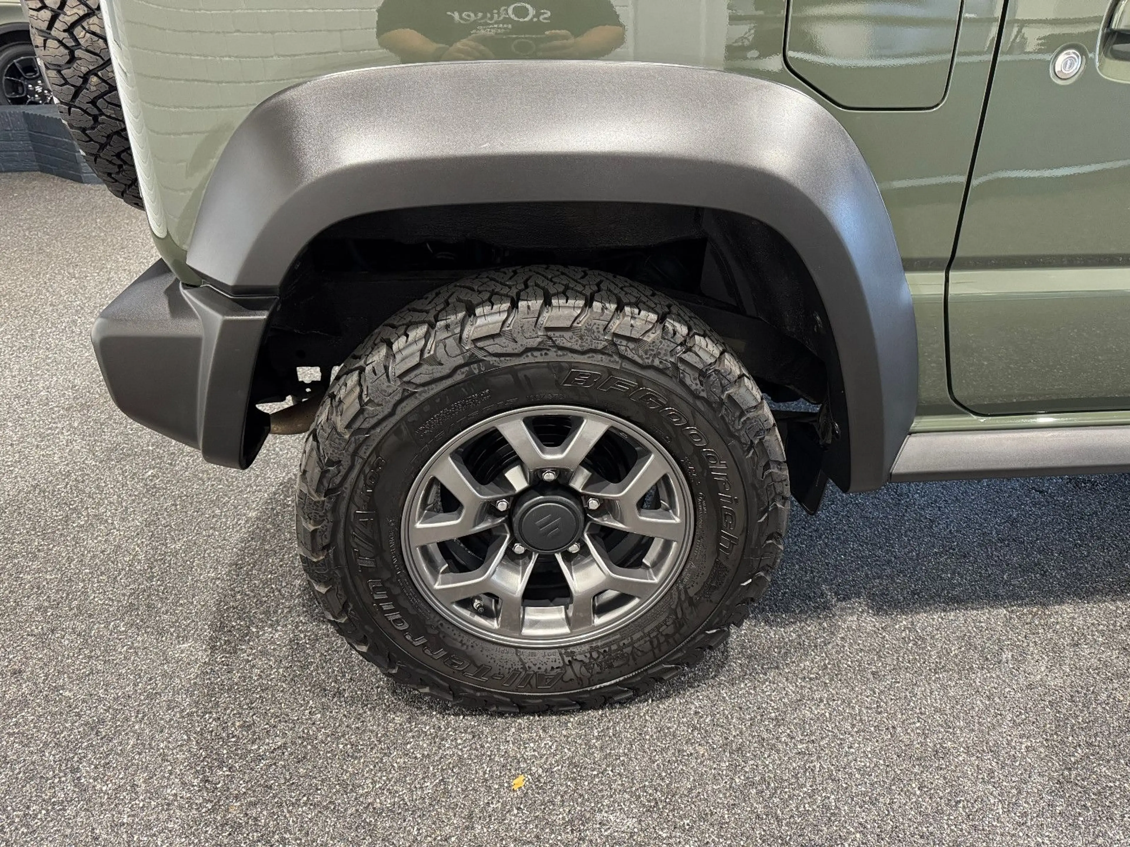 Suzuki Jimny Comfort+ AllGrip NAVI+CAM NEUWAGENZUSTAND! — photo 12