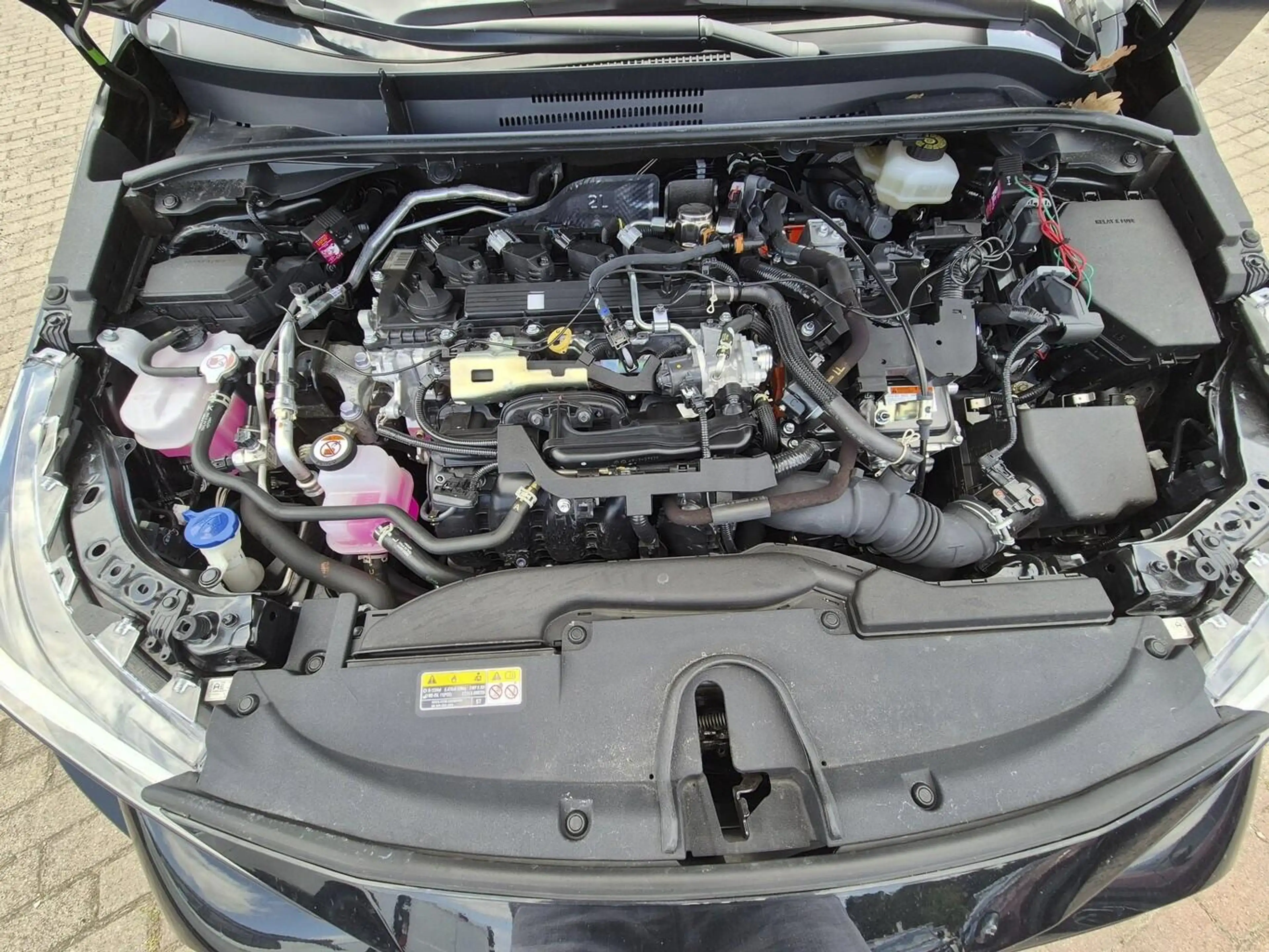 Toyota Corolla Touring Sports Team Deutschland 2.0 196 Hybrid ... — photo 12