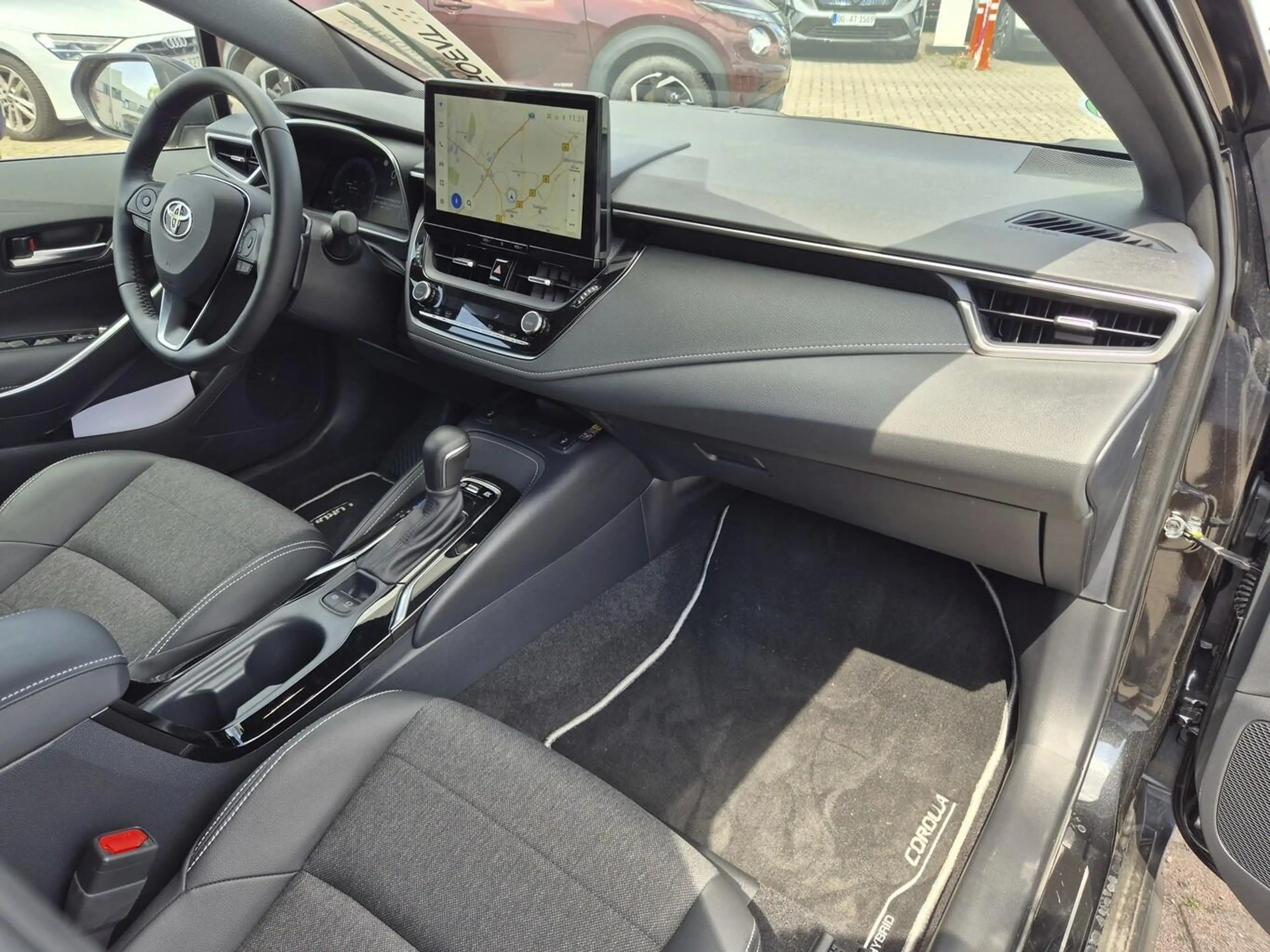 Toyota Corolla Touring Sports Team Deutschland 2.0 196 Hybrid ... — photo 5