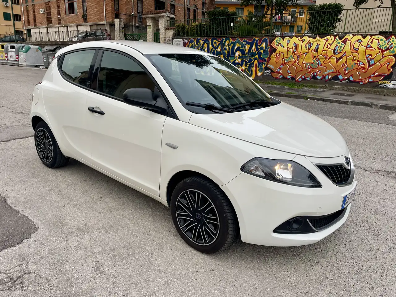 Lancia Ypsilon 2021