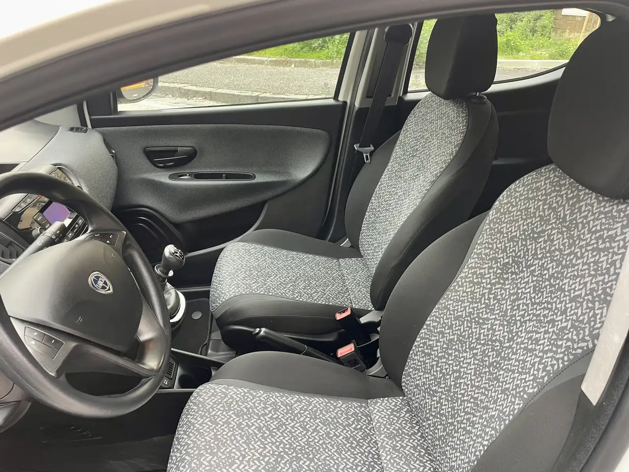 Lancia Ypsilon 2021 — фото 10