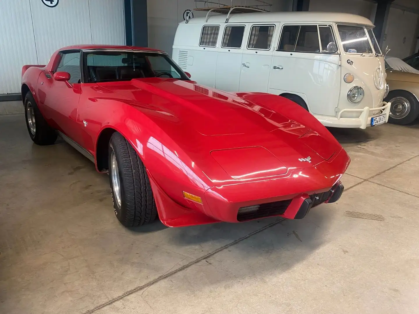 Corvette C3 Targa Roşu - 2