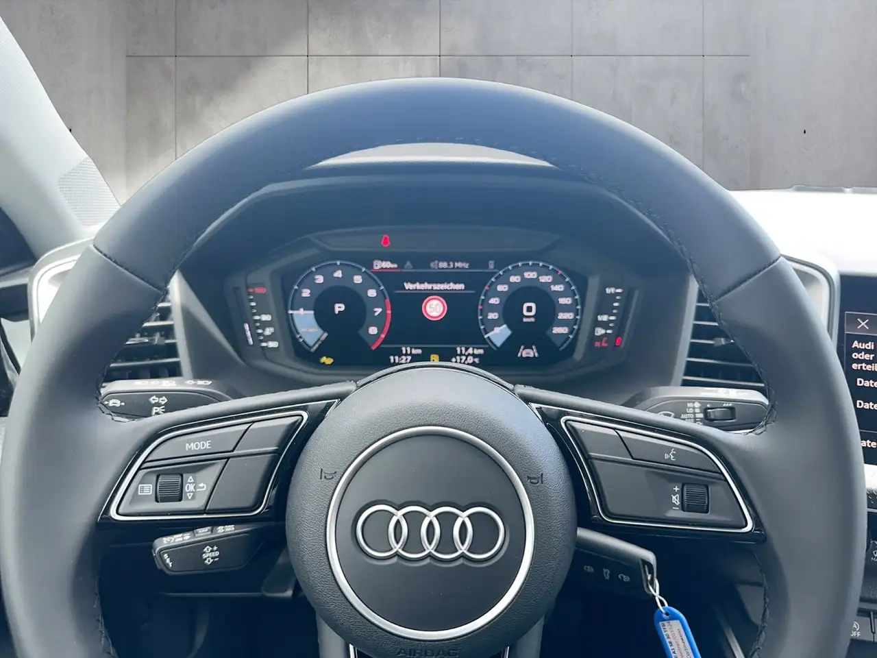 Audi A1 2026 — фото 10