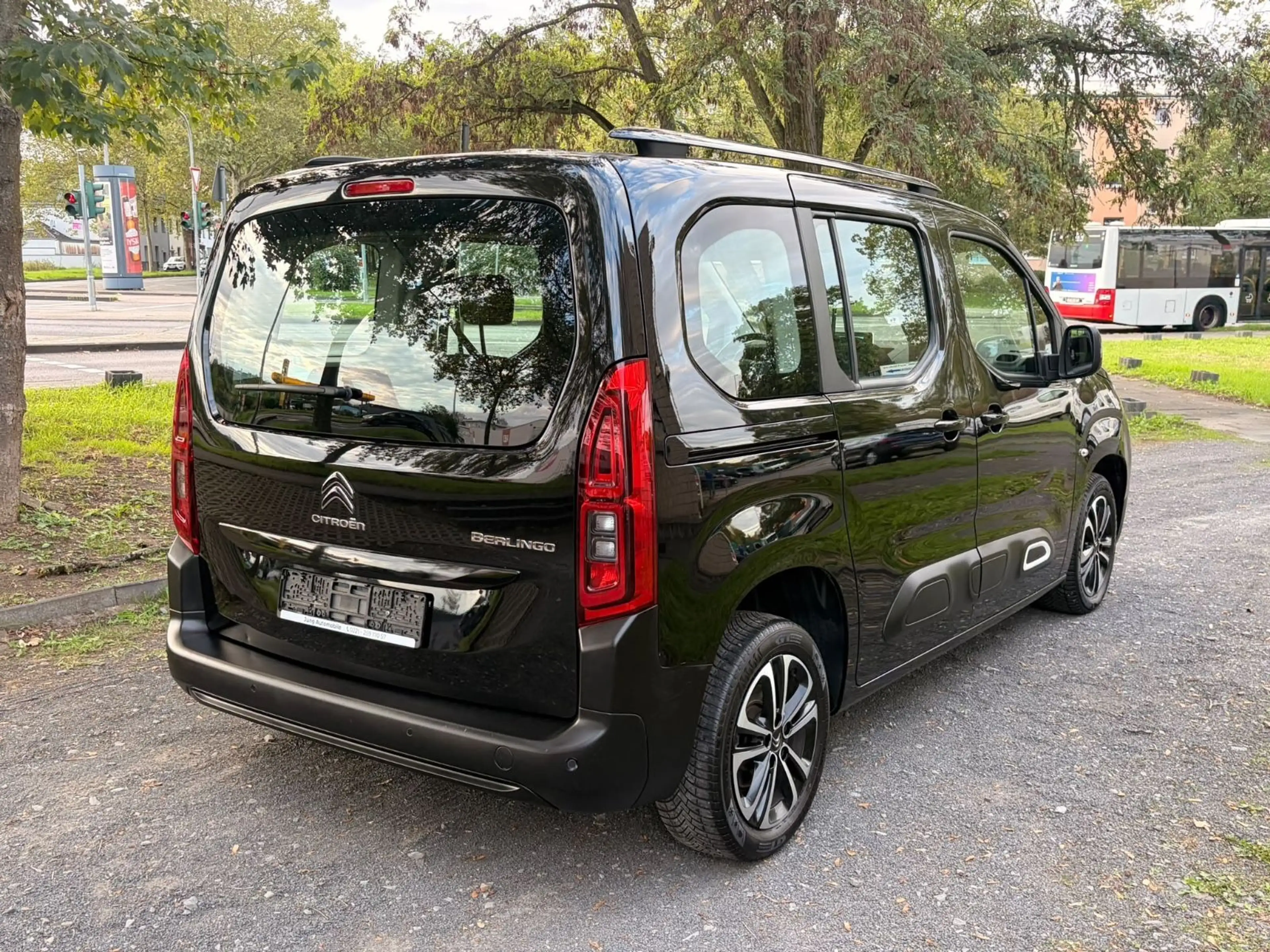 Citroen Berlingo Feel M *EU6 * Navi * Tempomat — photo 4