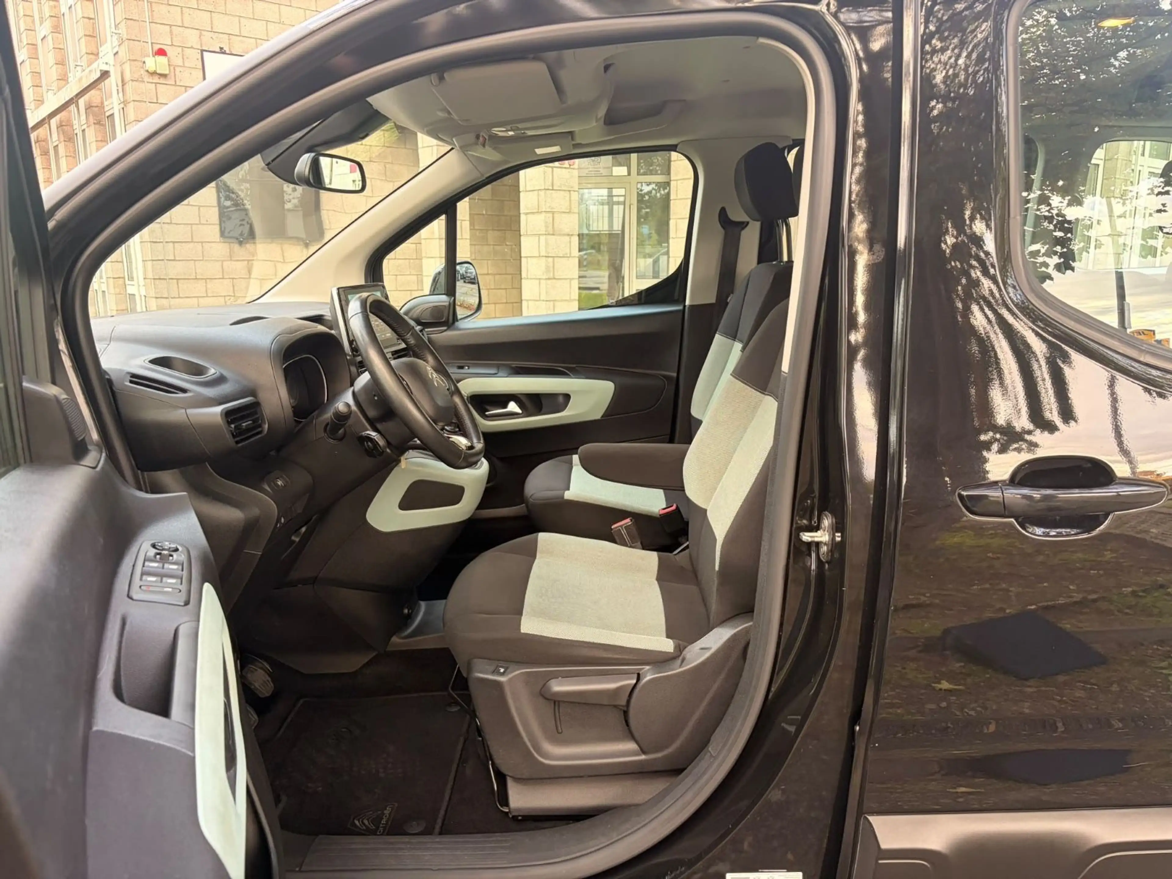 Citroen Berlingo Feel M *EU6 * Navi * Tempomat — photo 14