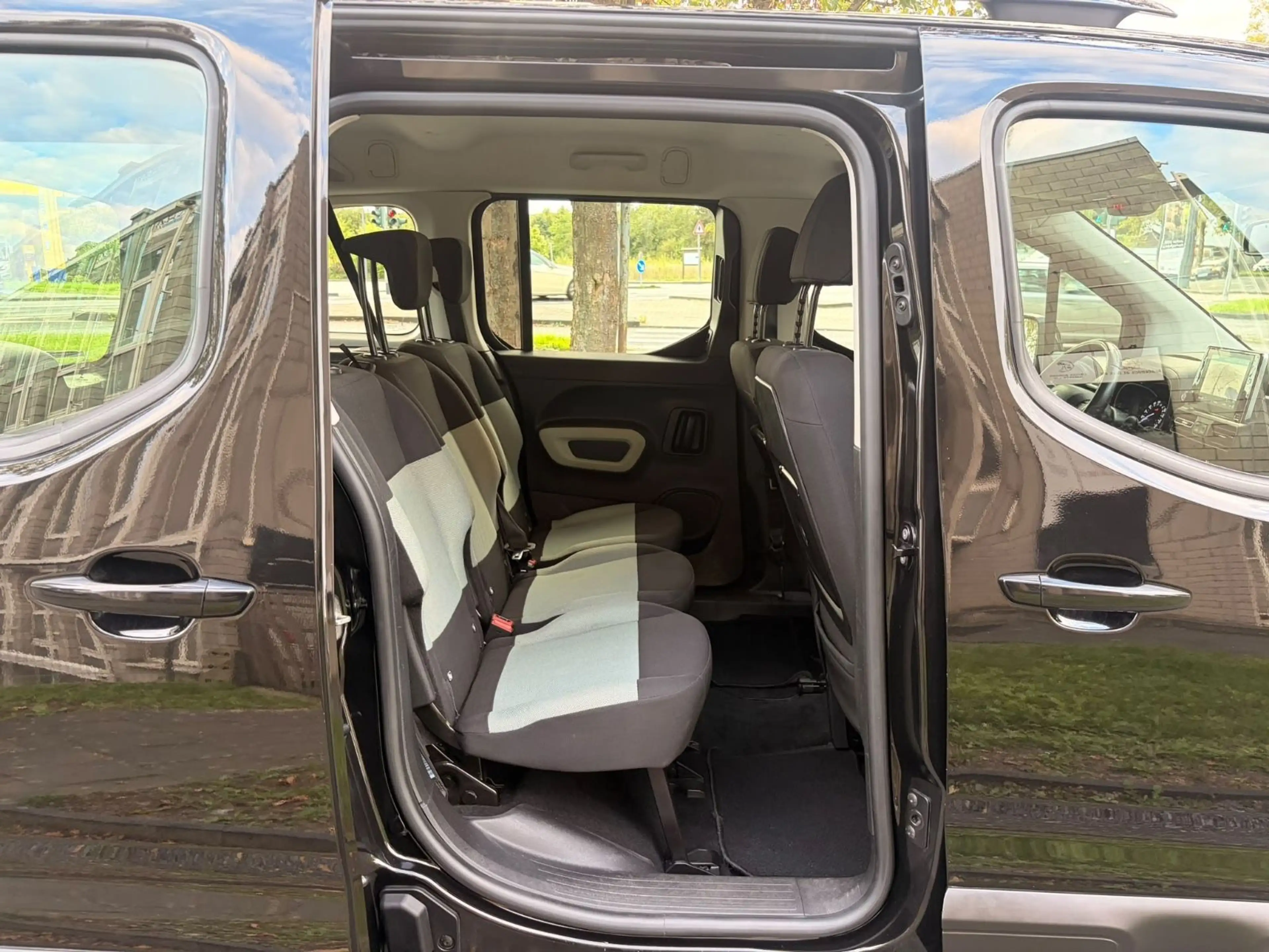 Citroen Berlingo Feel M *EU6 * Navi * Tempomat — photo 16