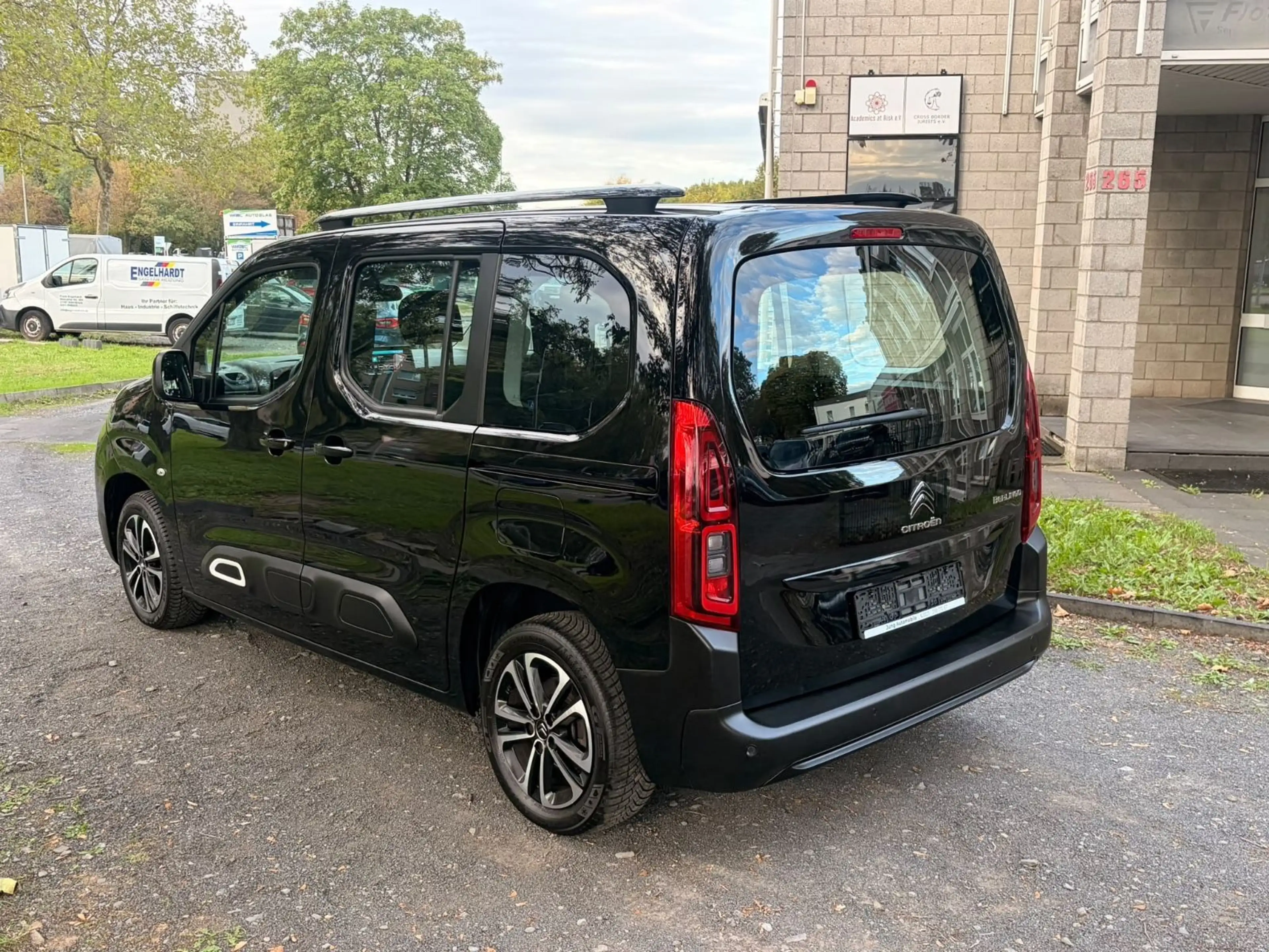 Citroen Berlingo Feel M *EU6 * Navi * Tempomat — photo 7
