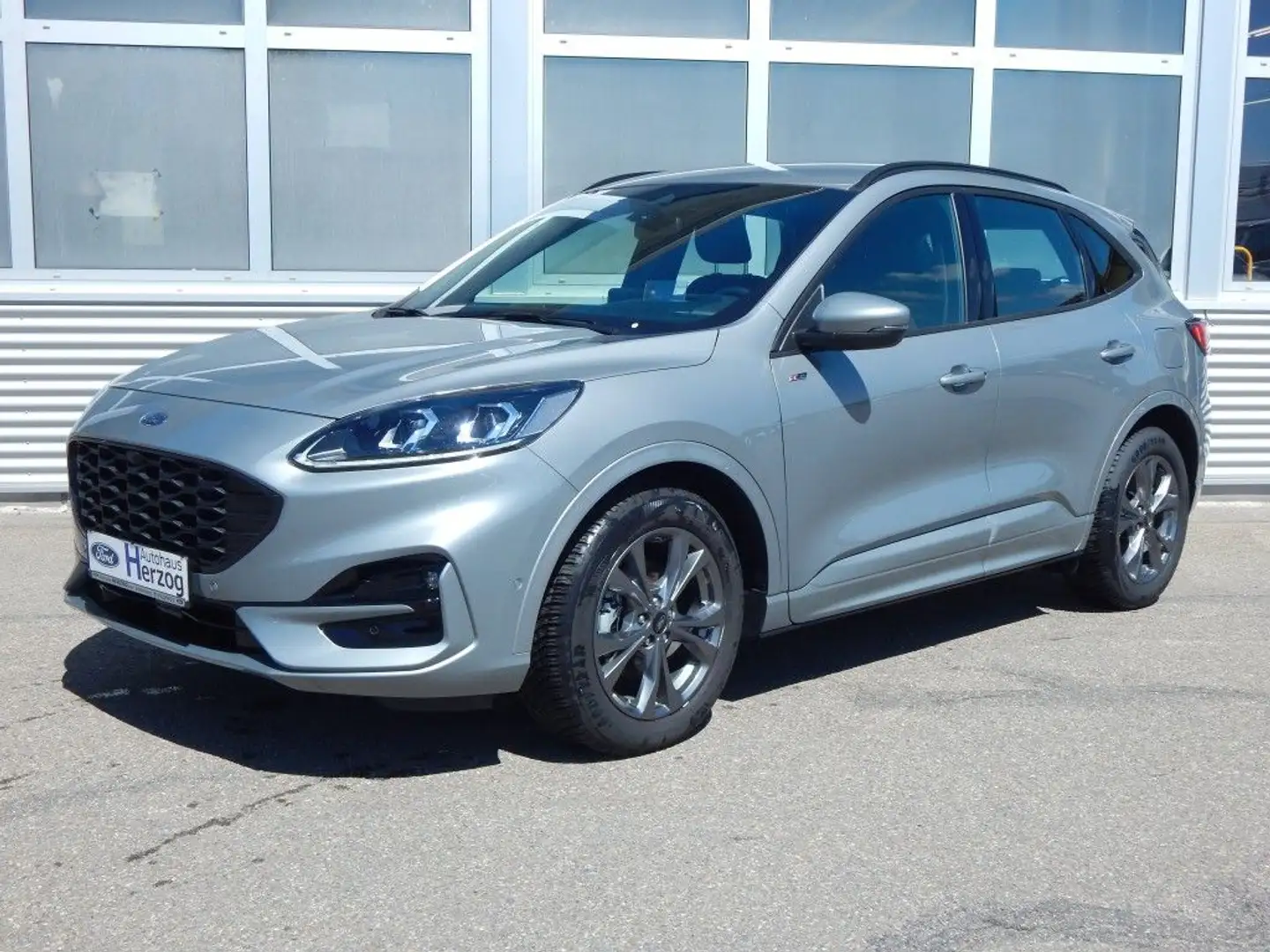 Ford Kuga 1.5 EcoBoost ST-LINE Zilver - 1
