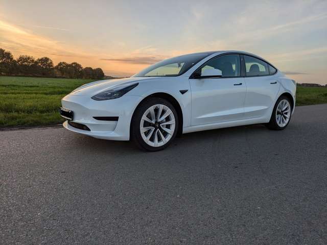 Imagine Tesla Model 3 RWD Hinterradantrieb
