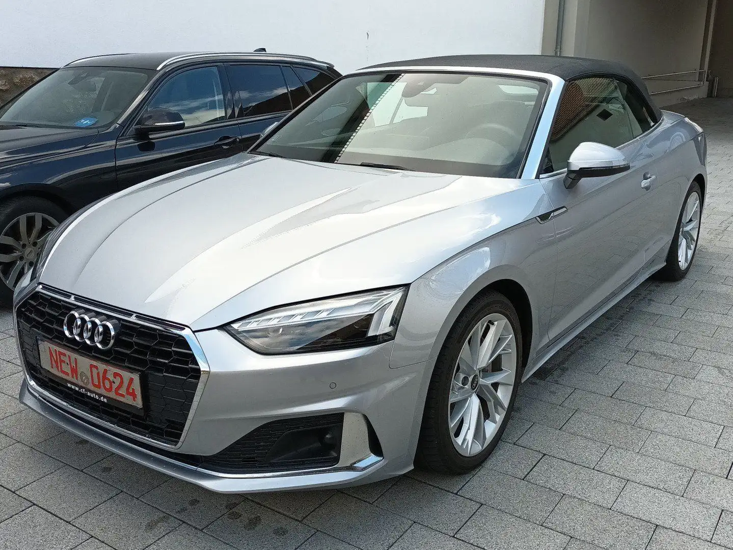 Audi A5 40 TFSI Cabrio advanced Kopfraum Matrix HU+ServNEU Silber - 2